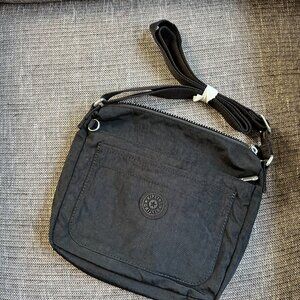 BNWOT Kipling Sebastian Crossbody Bag in Black